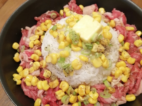 乗せて焼くだけ!フライパンで作るペッパーランチ